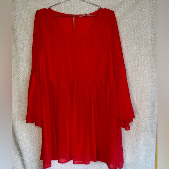 Umgee Dresses & Skirts - Umgee Dress Vibrant Coral Flowy Dress Bell Long Sleeves Flirty Sz Large NWT